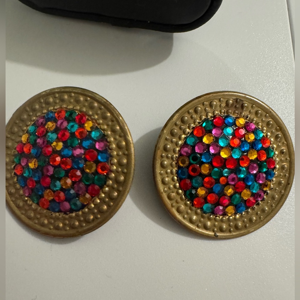 ✨ Richard Kerr Rainbow Rhinestone Clip-On Earrings 1.6” Statement